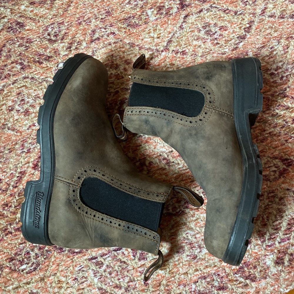 Blundstone Boots — New Condition